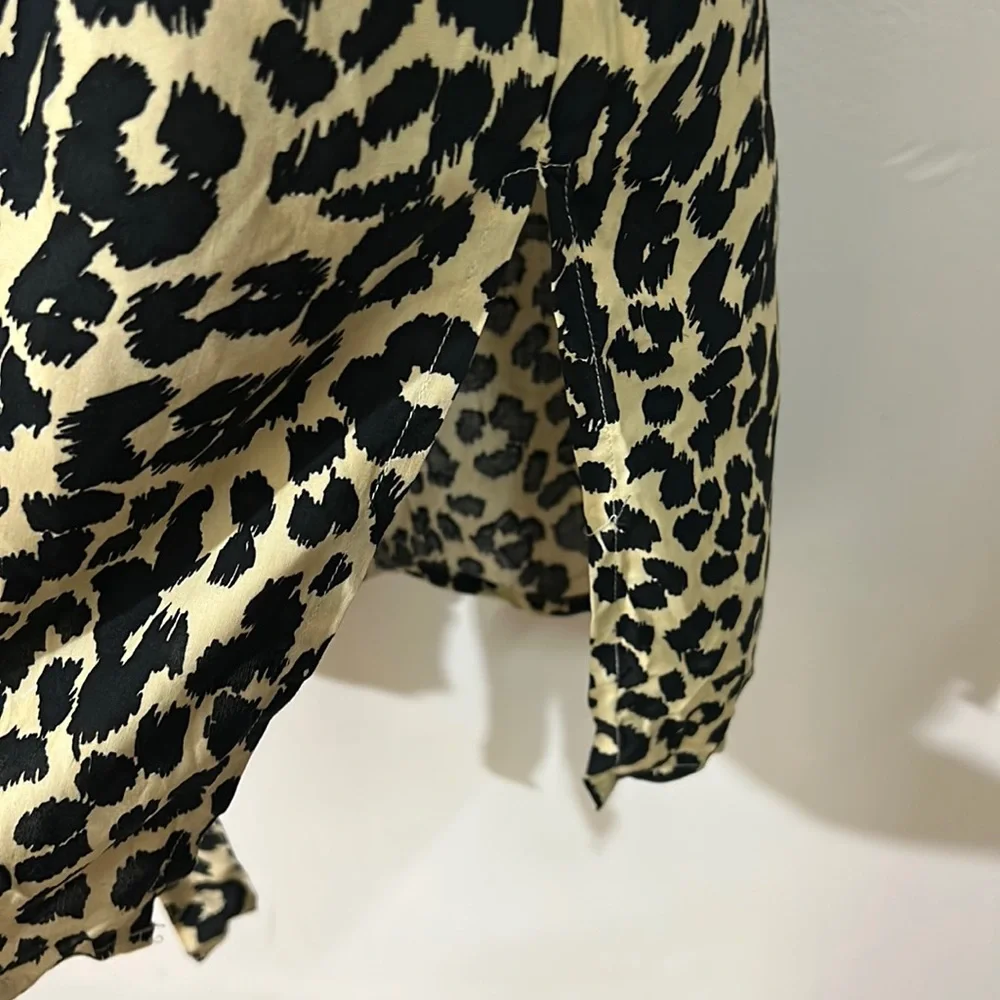 IMPORTED FABRIC BUTTON DOWN ANIMAL PRINT MIDI DRESS - Picture 7 of 7